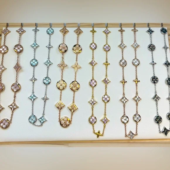 Custom made Genuine Mother of Pearl Necklace - Picture 1 of 1